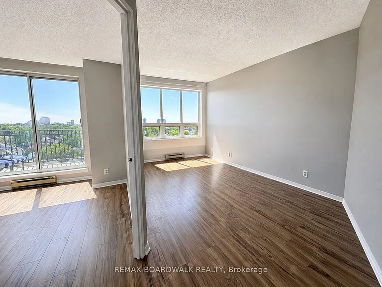 35 Holland Ave #907 — Photo 16