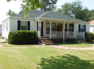 522 E Kirwin Ave, Salina, KS 67401
