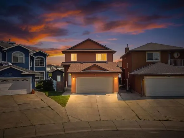 125 NW Tarawood Pl NE, Calgary, AB T3J 5B4