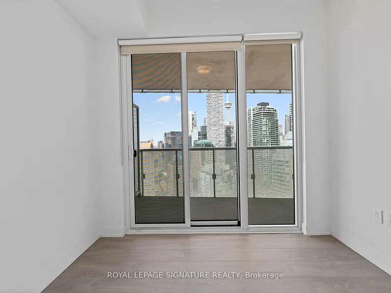 15 Queens Quay E #3305 — Photo 8