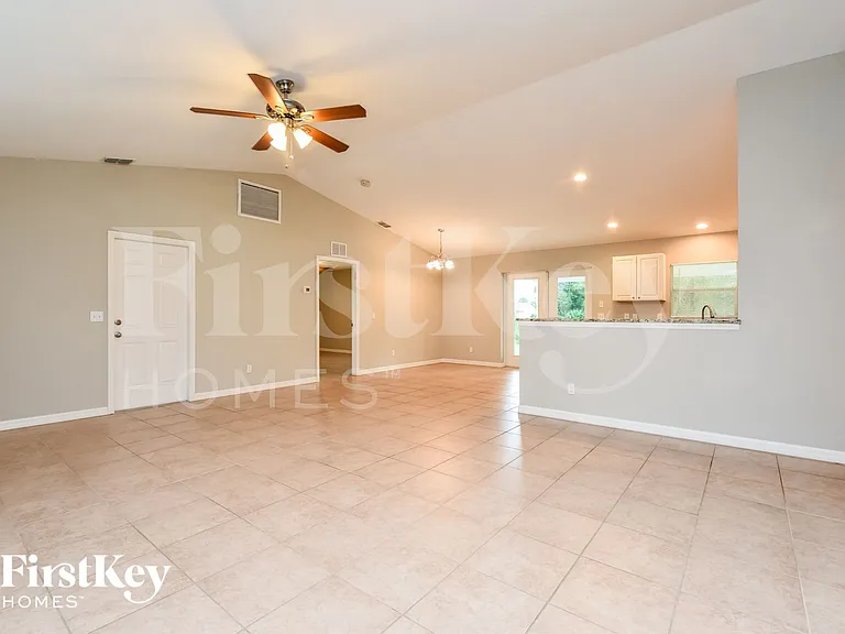 6262 Magee St — Photo 3