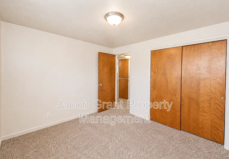 756 Wayne Ave #4 — Photo 12
