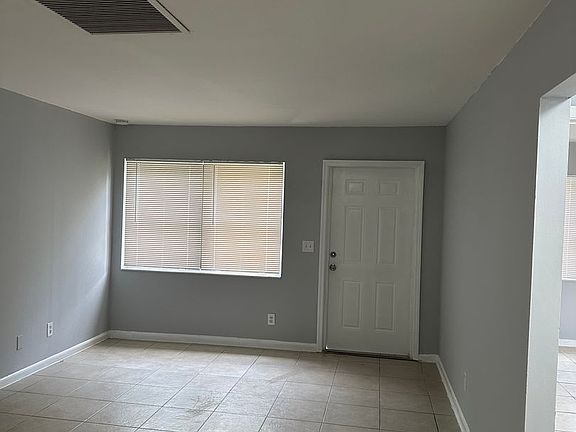 5th image of 632 W 9th St