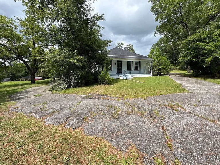2754 Hazel St — Photo 16