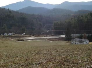 999 Cross Field Rd, Burnsville, NC 28714