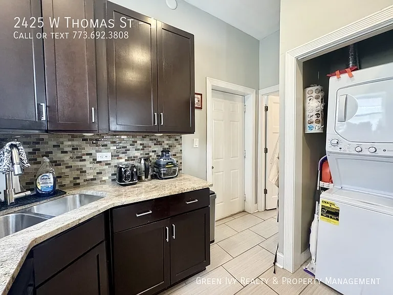 2425 W Thomas St #1 — Photo 3