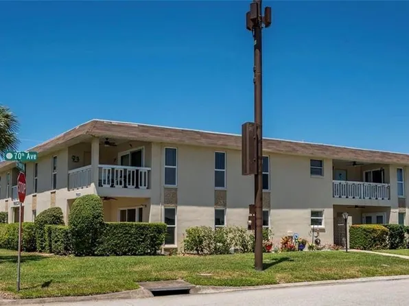 7003 Sunset Way APT 8, Saint Pete Beach, FL 33706