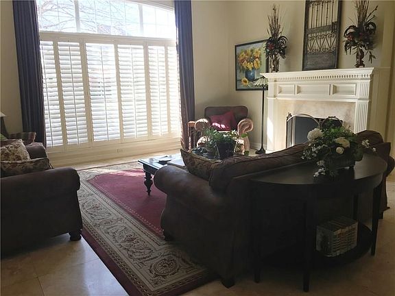 3rd image of 4511 Creekmeadow Dr