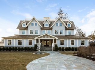 165 Shore Rd #B, Old Greenwich, CT 06870