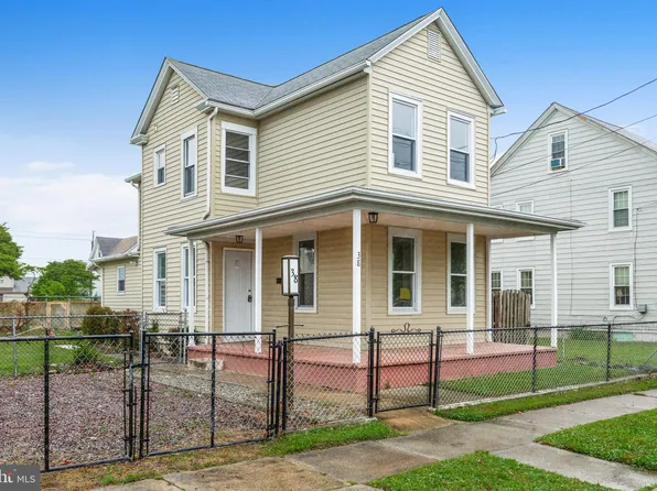 38 E 2nd St, Florence, NJ 08518