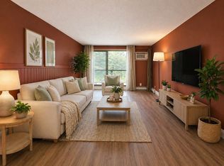1903 Silver Bell Rd APT 122, Eagan, MN 55122