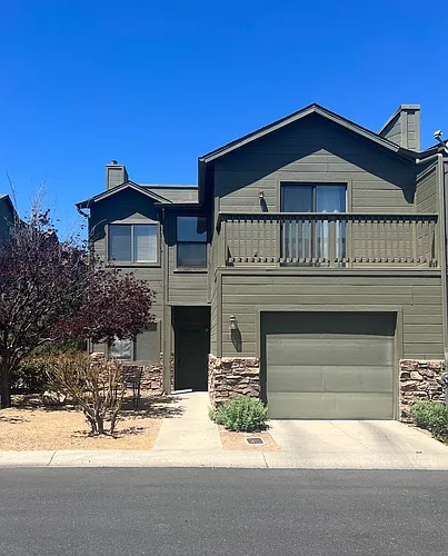 1120 Leaf Ln Photo 1