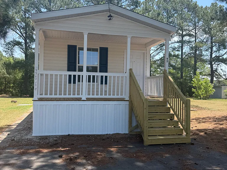 129 Walnut Dr — Photo 2