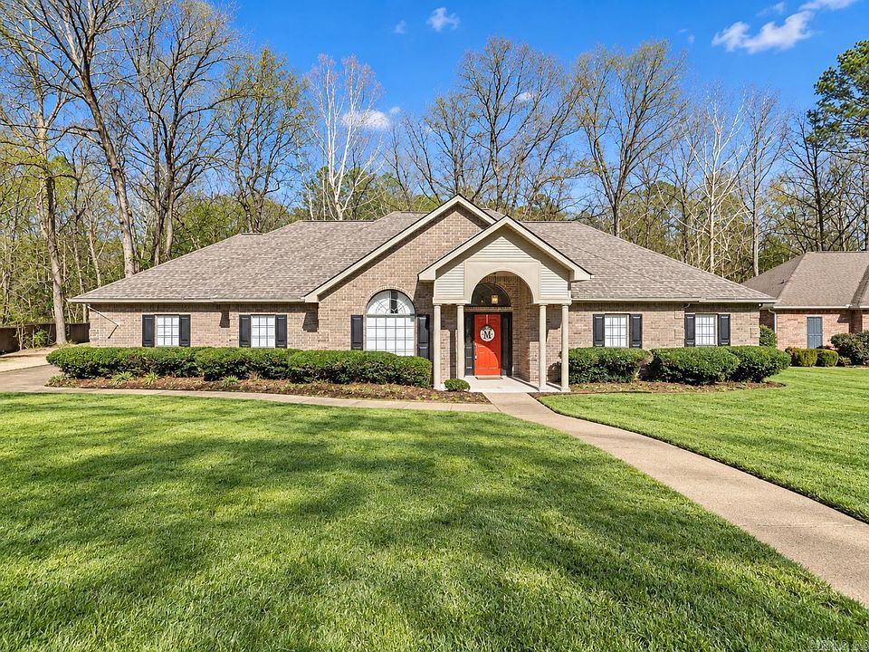 1st image of 33 Timber Ridge Cir