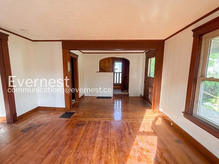 275 Cornell Ave — Photo 9