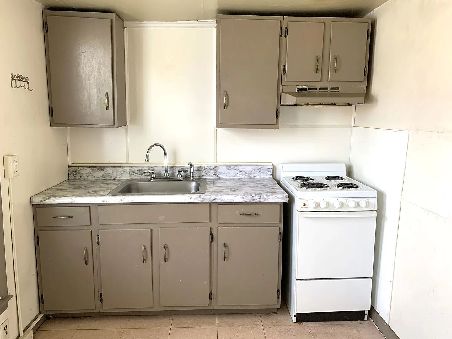 903 Scotland Ave — Photo 4