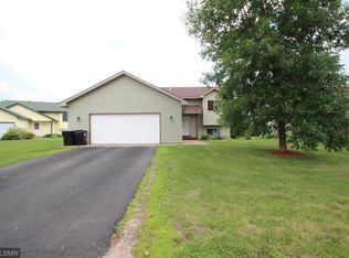 512 Park Brook Rd NW, Isanti, MN 55040
