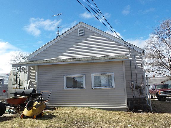 2nd image of 136 S 2nd St