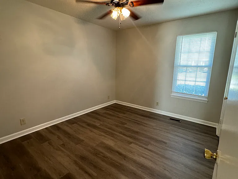 114 Bordeaux Ct — Photo 9