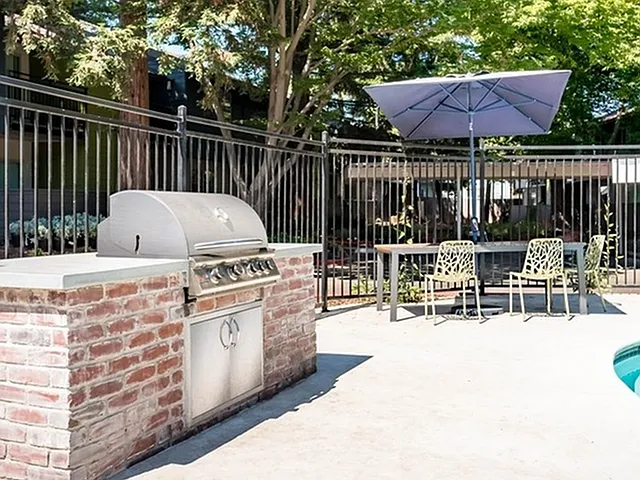 Arbor Walk — Photo 14