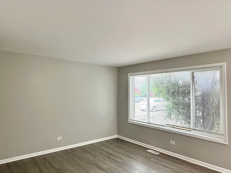 1715 E Roosevelt Rd #1 — Photo 4
