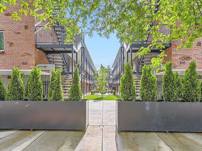 Cedar at Wash Park Apartments — Photo 9