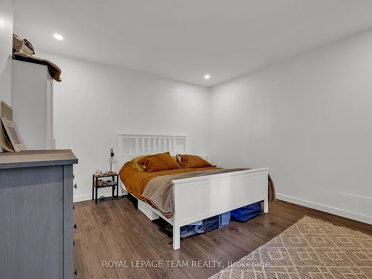 325 Hinchey Ave #B — Photo 5