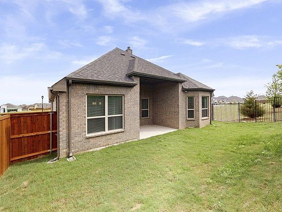 4th image of 5121 Beautyberry Dr
