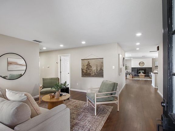 4th image of 3624 Woodcrest Rd