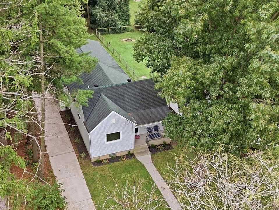 1st image of 188 Monitor Ave
