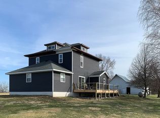 2141 Newlan Rd, Lovington, IL 61937