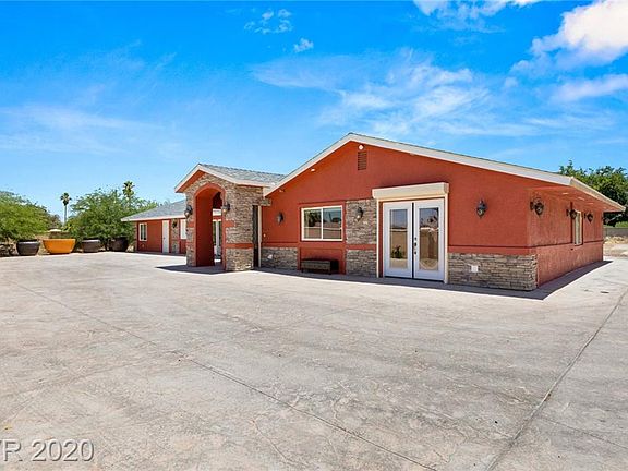 5th image of 2547 E Hacienda Ave