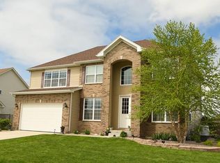 1429 Westwind Dr, Minooka, IL 60447