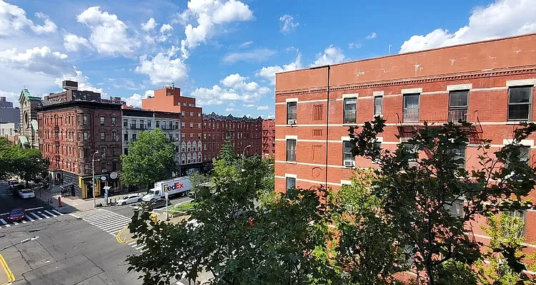 Rented by New York Residence | media 19