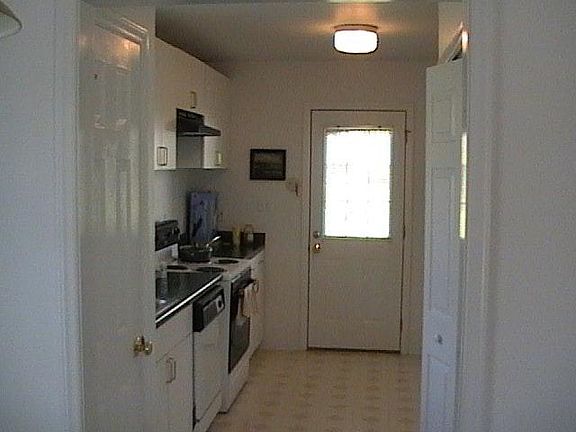 Kitchen Area 720B Edwards St.