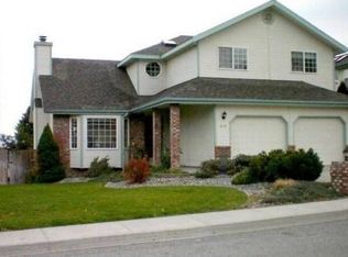 317 Canyon Pl, Wenatchee, WA 98801