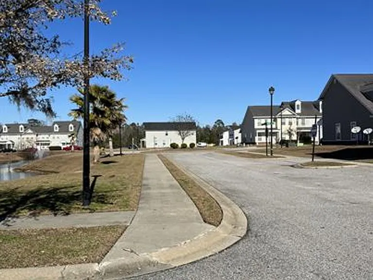 819 Terrell Dr — Photo 19