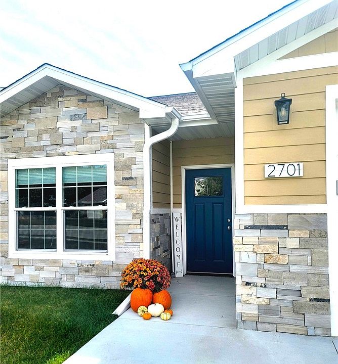 2701 Bos Landen Dr, Pella, IA 50219 Zillow