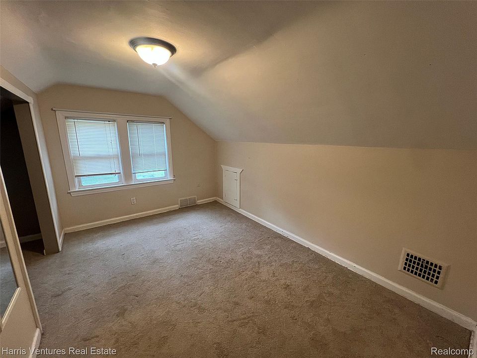 21344 Seminole St, photo 26