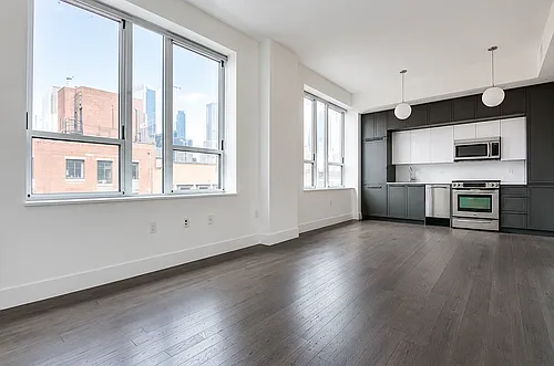 416 W 52nd St #601 Photo 1