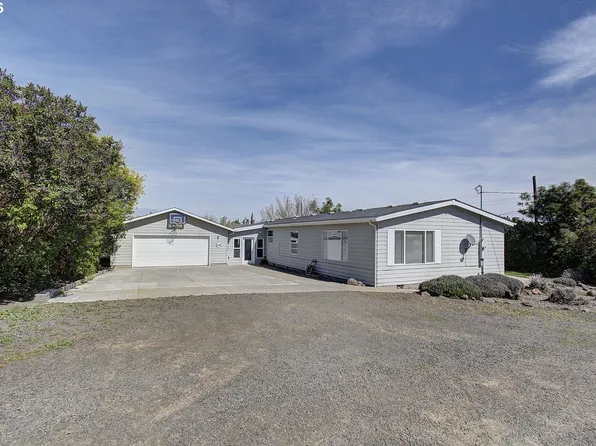 1408 Clark St, Wasco, OR 97065