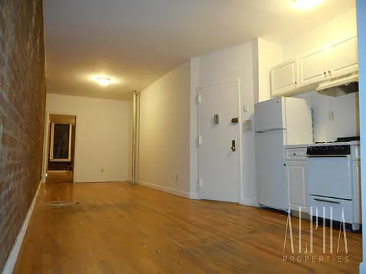 Rented by Alpha Properties NYC I LLC | media 21