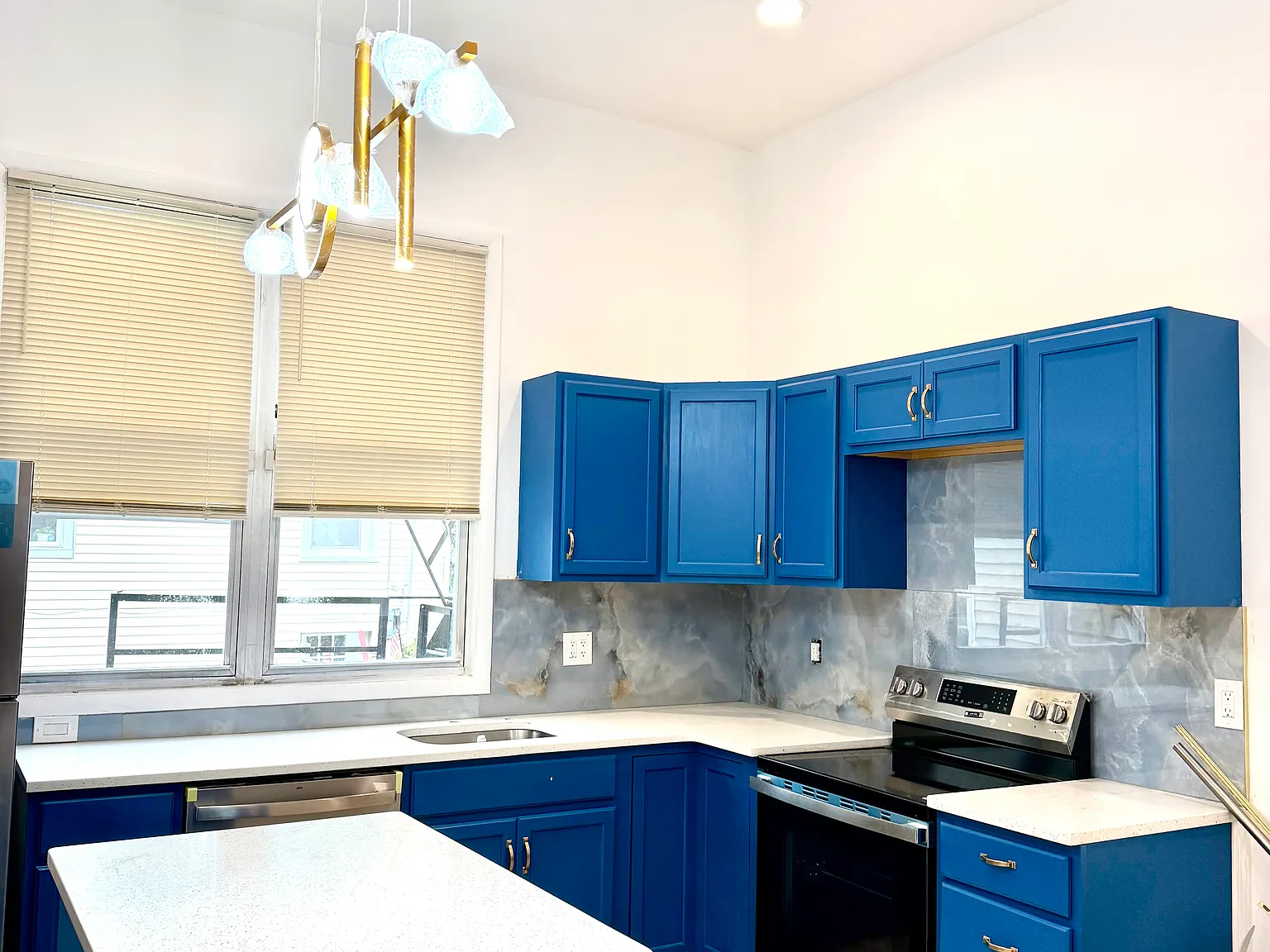 1 bed, 2300 sqft, $1,900 — Photo 4