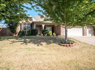 9404 N 104th Ave E, Owasso, OK 74055