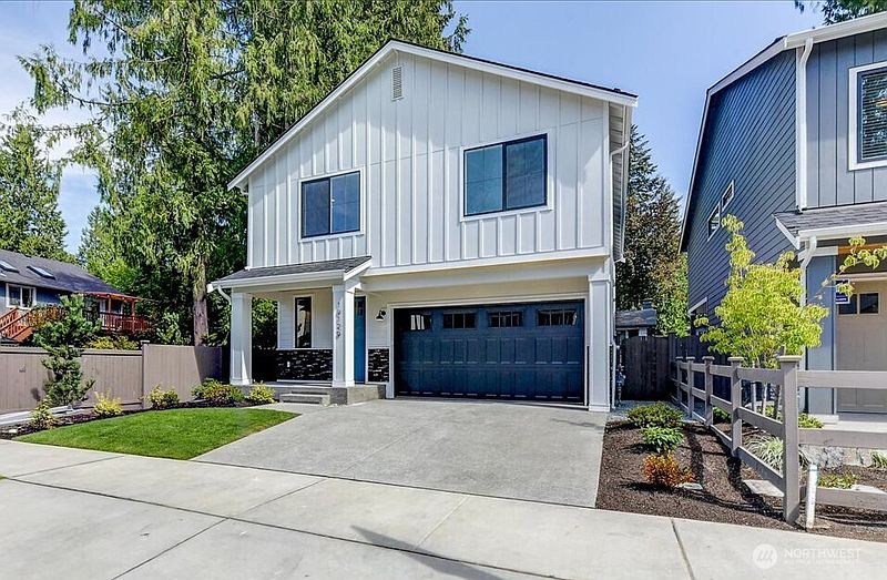 3rd image of 19129 Meridian Drive SE #CW19