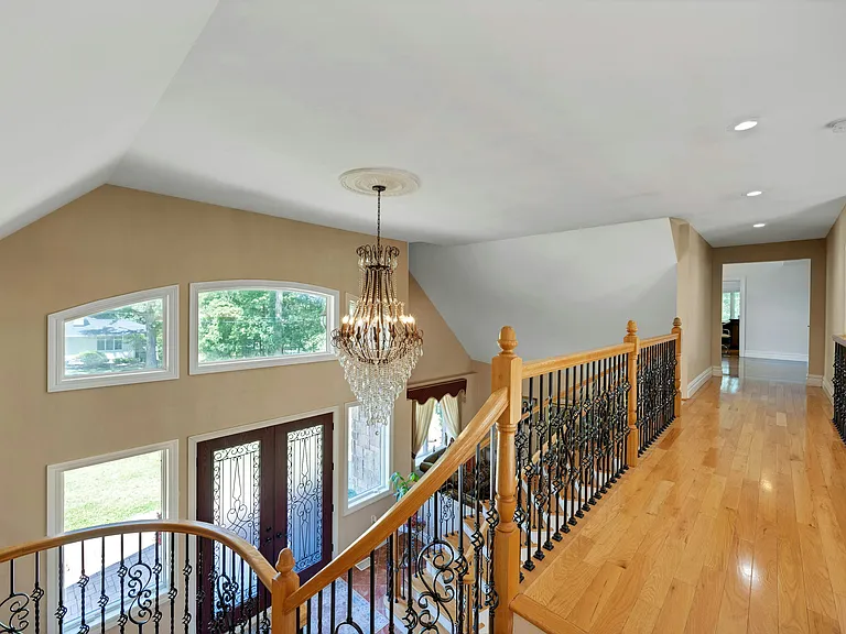 252 Mabel Pl — Photo 25