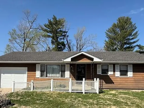 709 S Apache Dr, Marshall, MO 65340