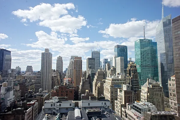 Rented by New York Residence | media 13