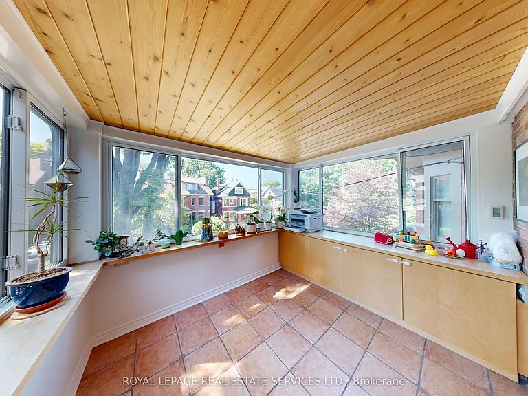 130A Westminster Ave #UPPER LEVEL — Photo 31