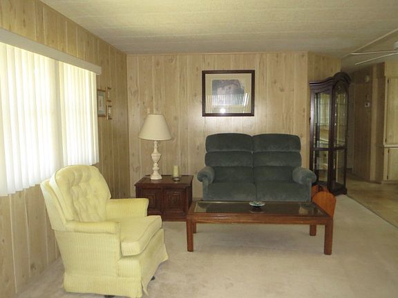 3rd image of 2918 Bay Aristocrat Dr